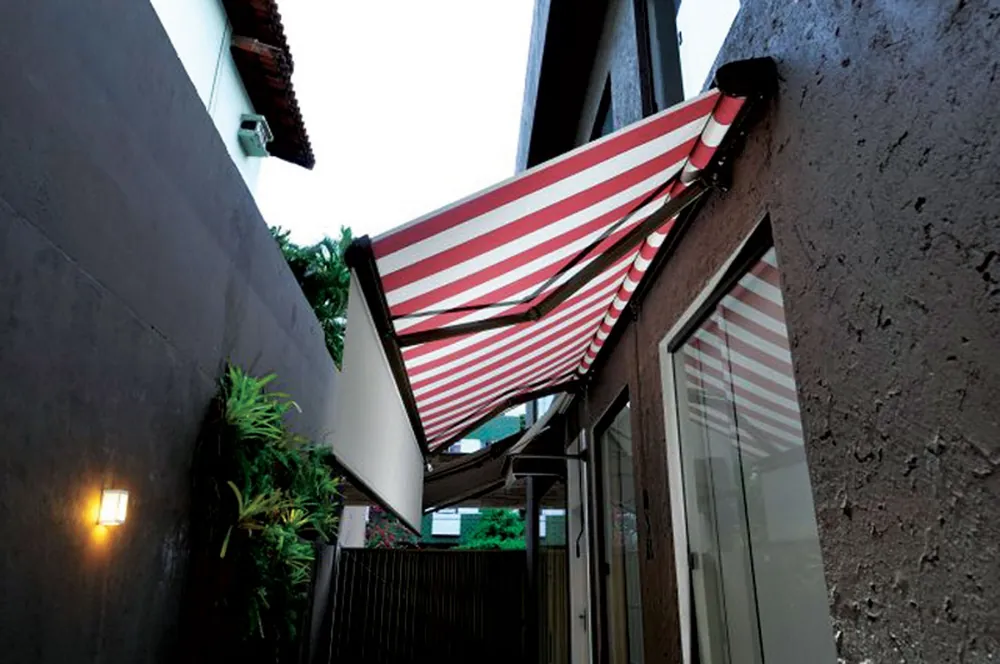 Toldo Retrátil com Bambinela Enrolável