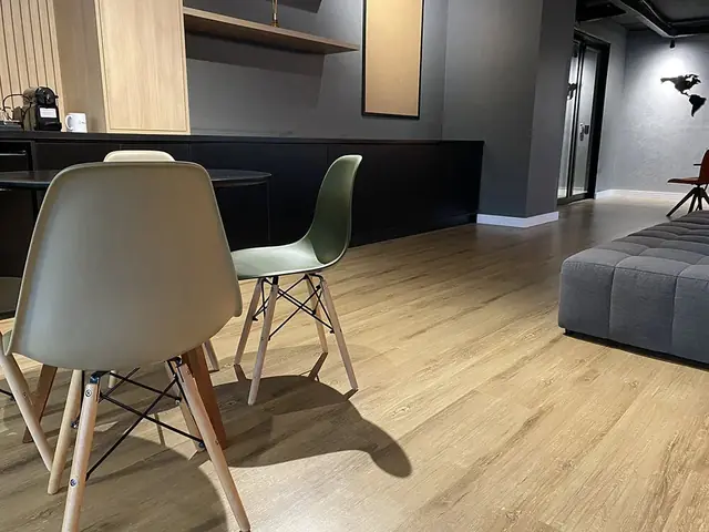 Piso Vinílico Colado