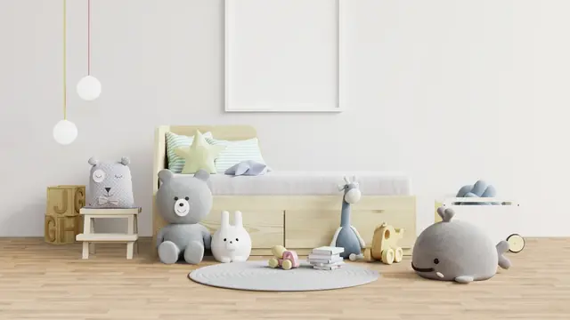 Quarto infantil com manta vinílica clara