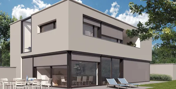Casa moderna com toldos verticais